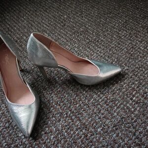 Next Metallic Silver Pointed Heels